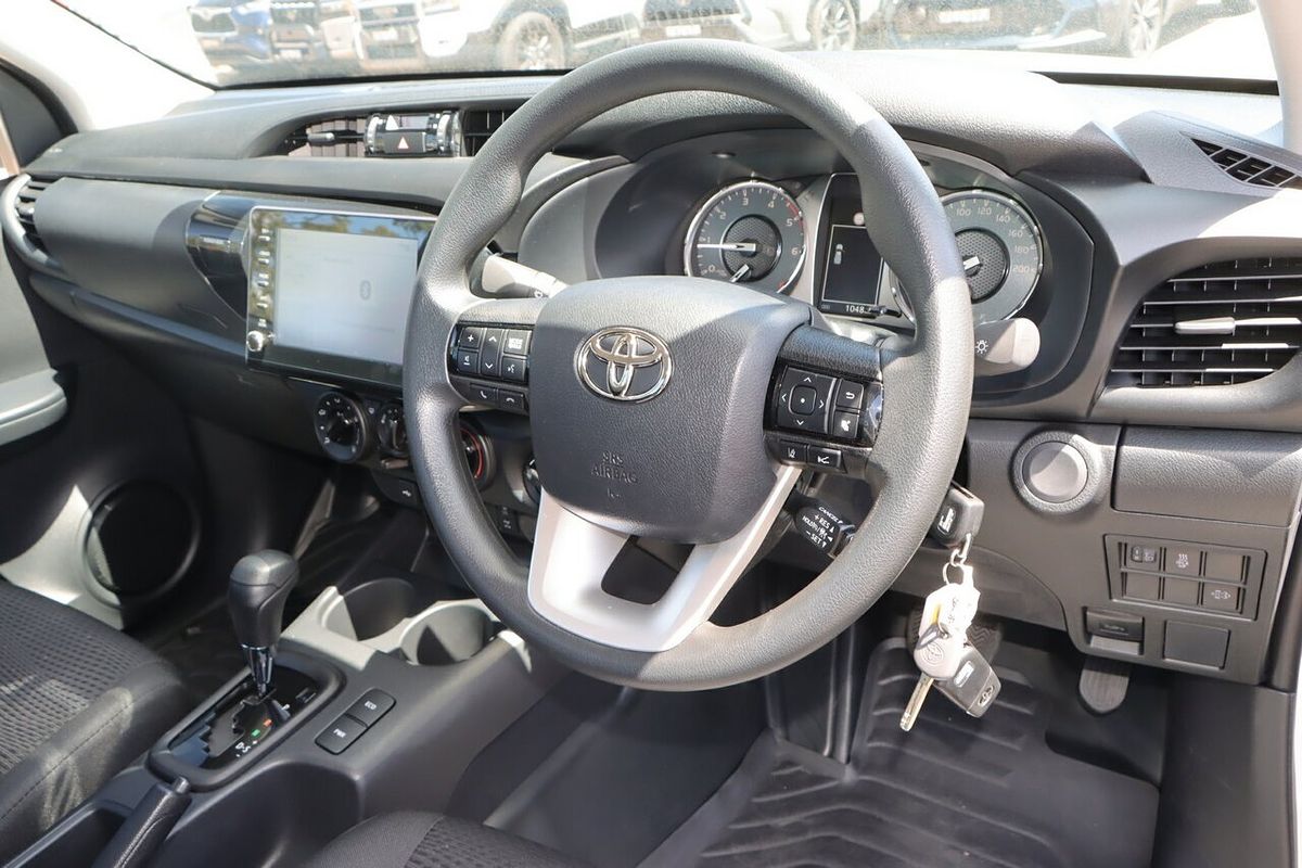 2024 Toyota Hilux SR GUN126R 4X4