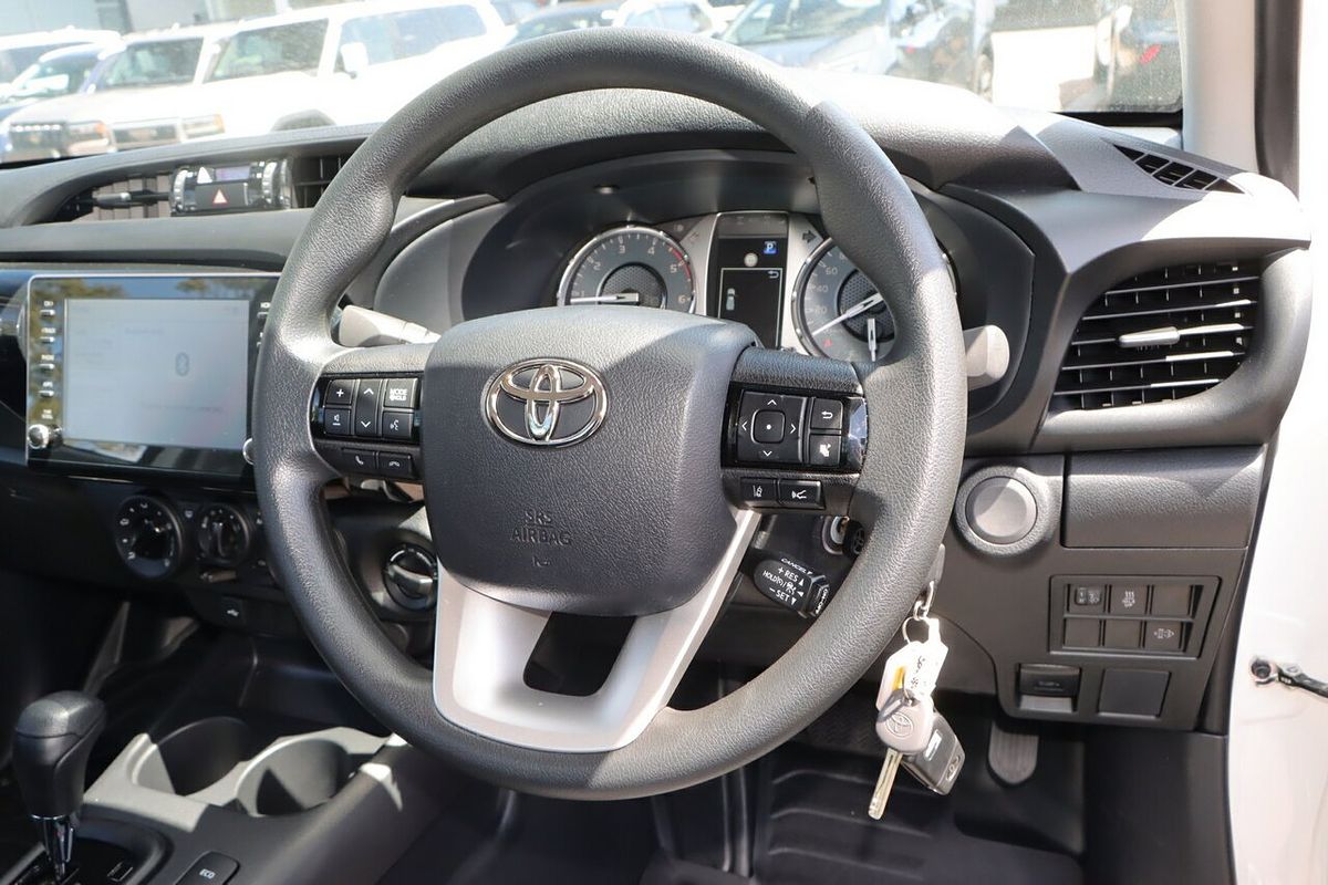 2024 Toyota Hilux SR GUN126R 4X4