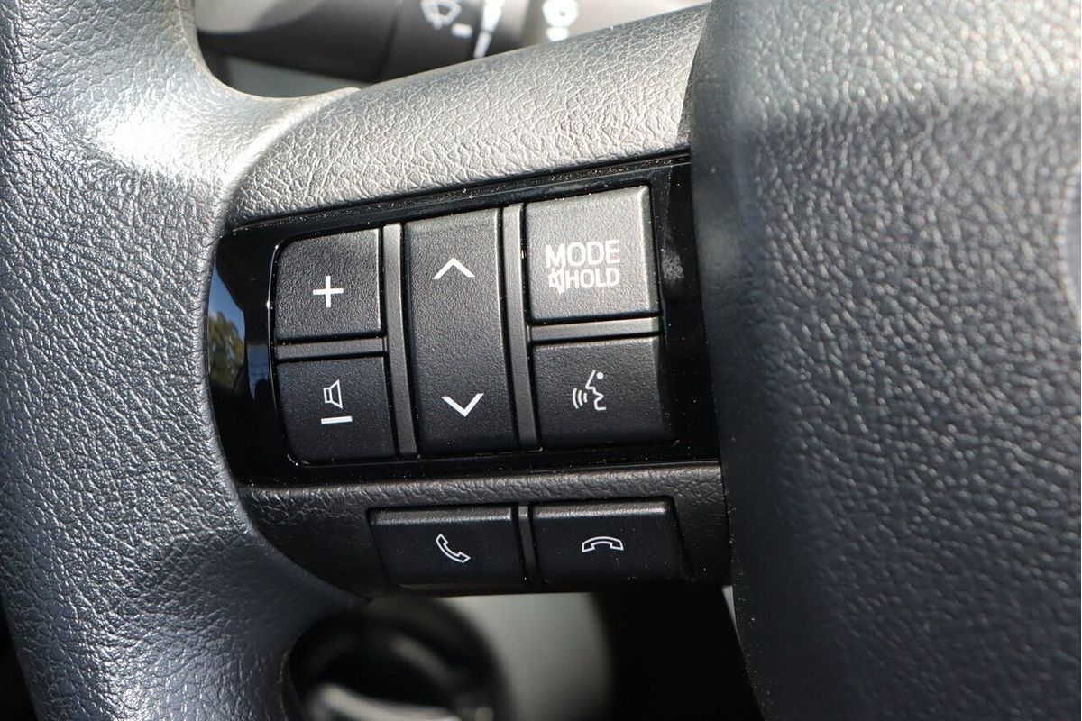2024 Toyota Hilux SR GUN126R 4X4