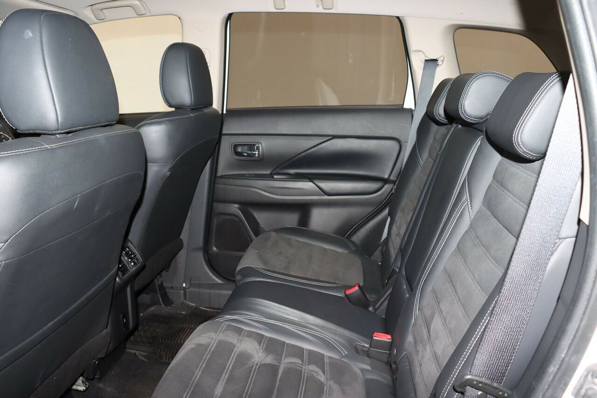 2021 Mitsubishi Outlander LS ZL