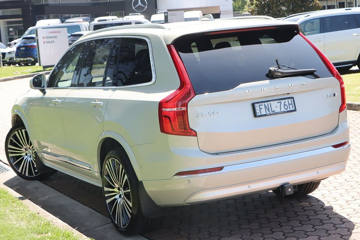 2022 Volvo XC90 B6 Inscription