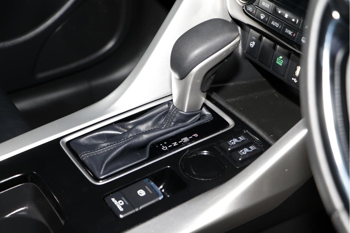 2020 Mitsubishi Eclipse Cross Exceed YB