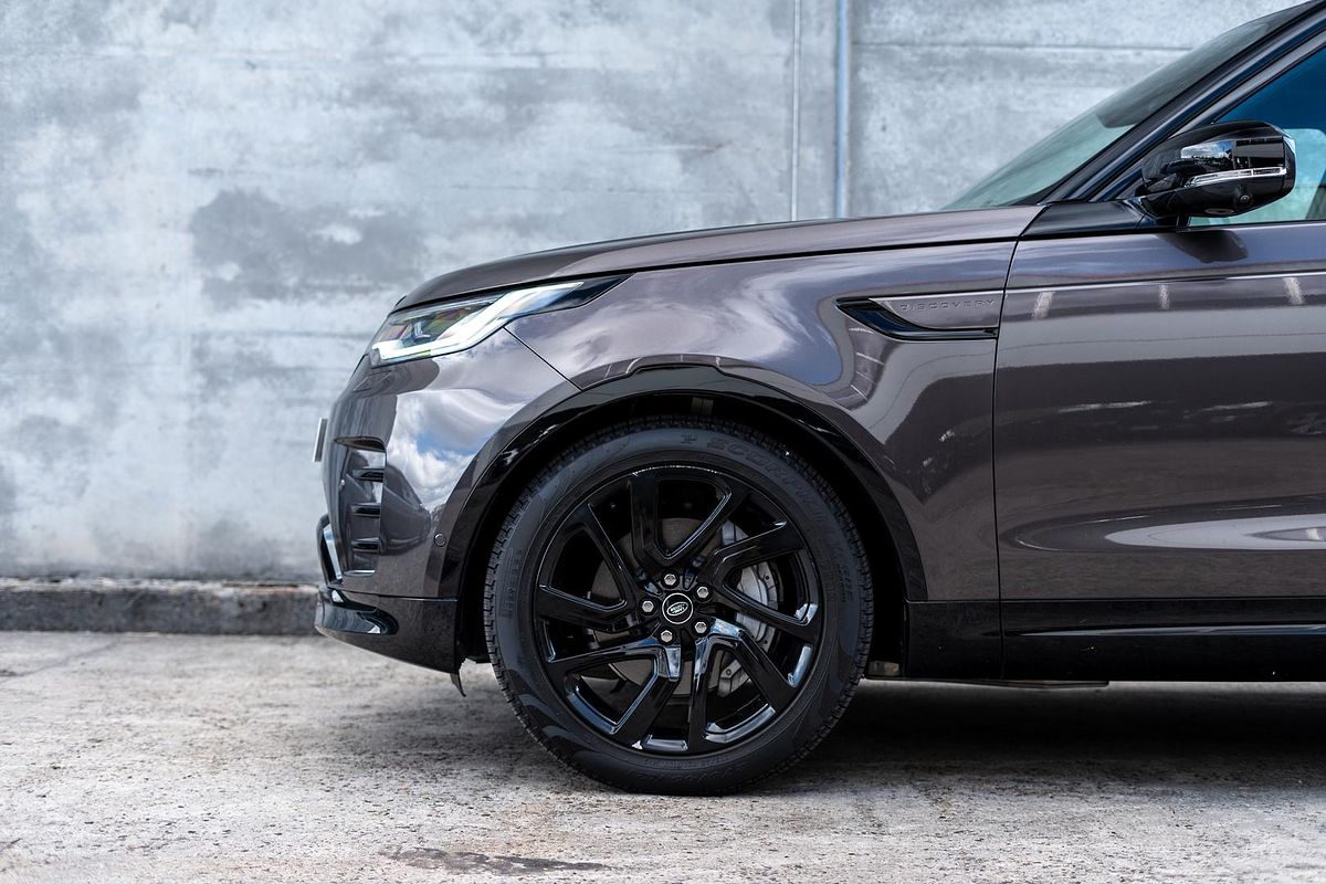 2023 Land Rover Discovery D300 Dynamic HSE Series 5