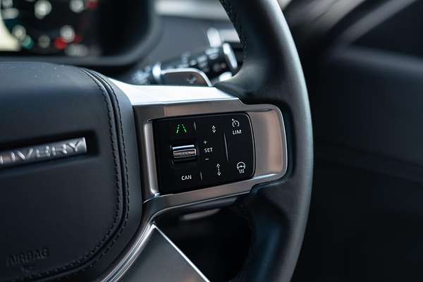 2023 Land Rover Discovery D300 Dynamic HSE Series 5