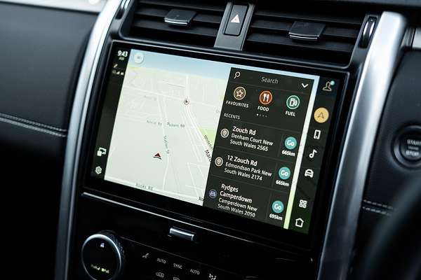 2023 Land Rover Discovery D300 Dynamic HSE Series 5