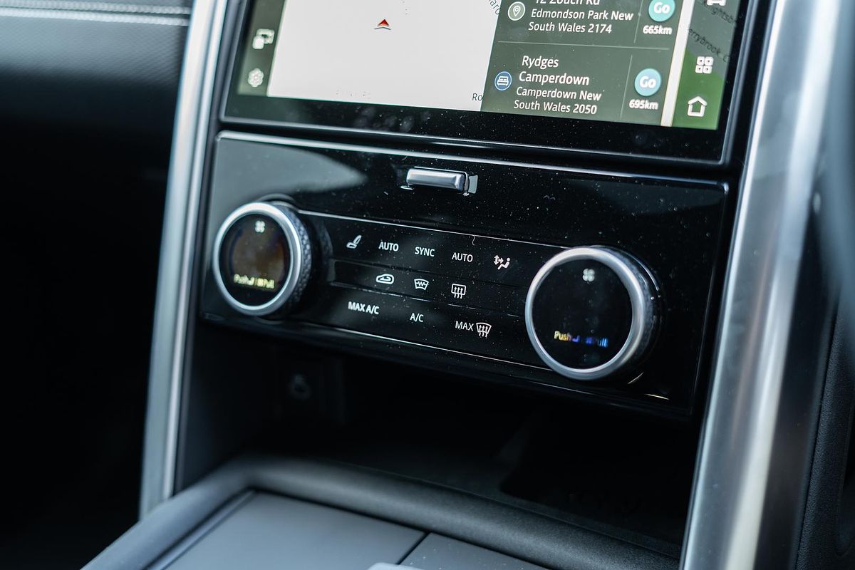 2023 Land Rover Discovery D300 Dynamic HSE Series 5