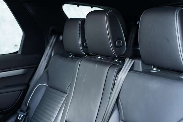 2023 Land Rover Discovery D300 Dynamic HSE Series 5