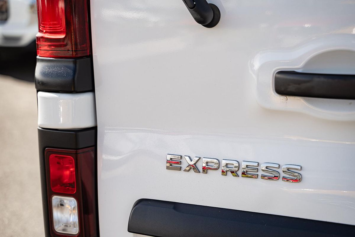 2020 Mitsubishi Express GLX SN LWB