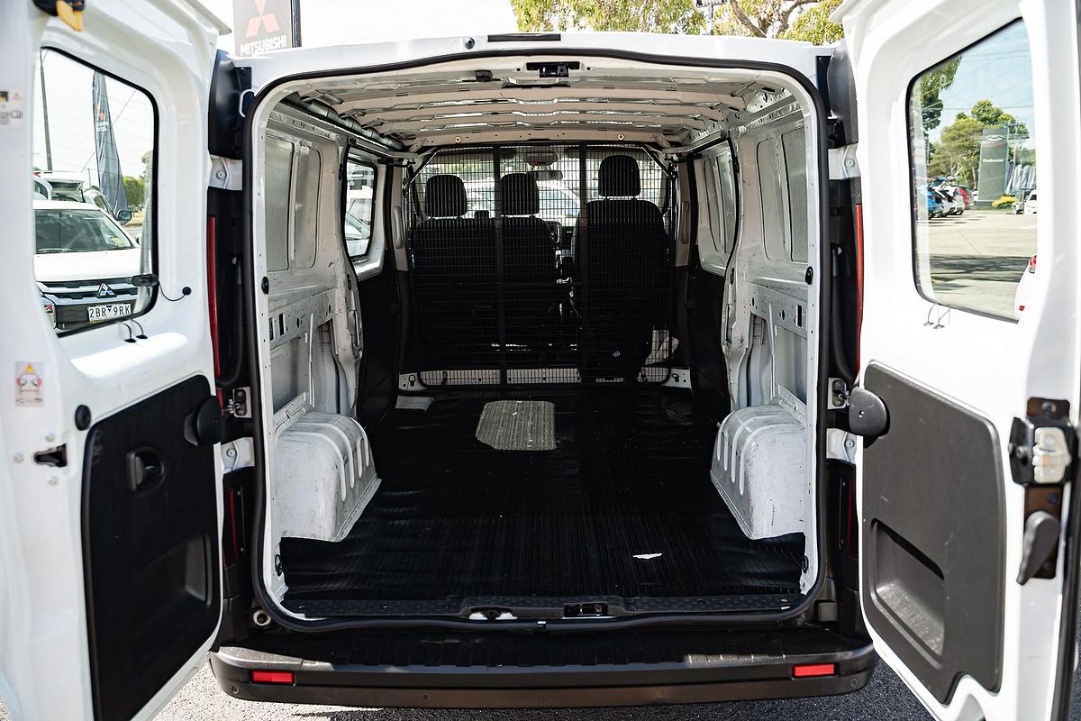 2020 Mitsubishi Express GLX SN LWB