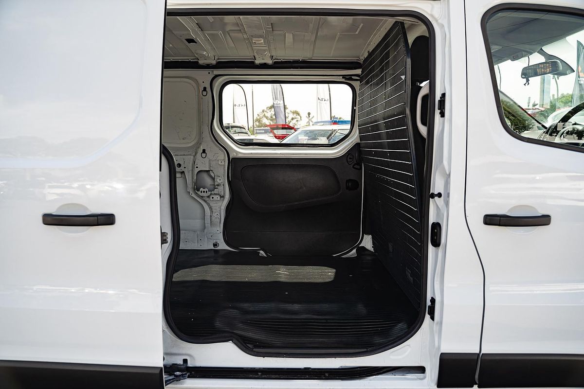 2020 Mitsubishi Express GLX SN LWB