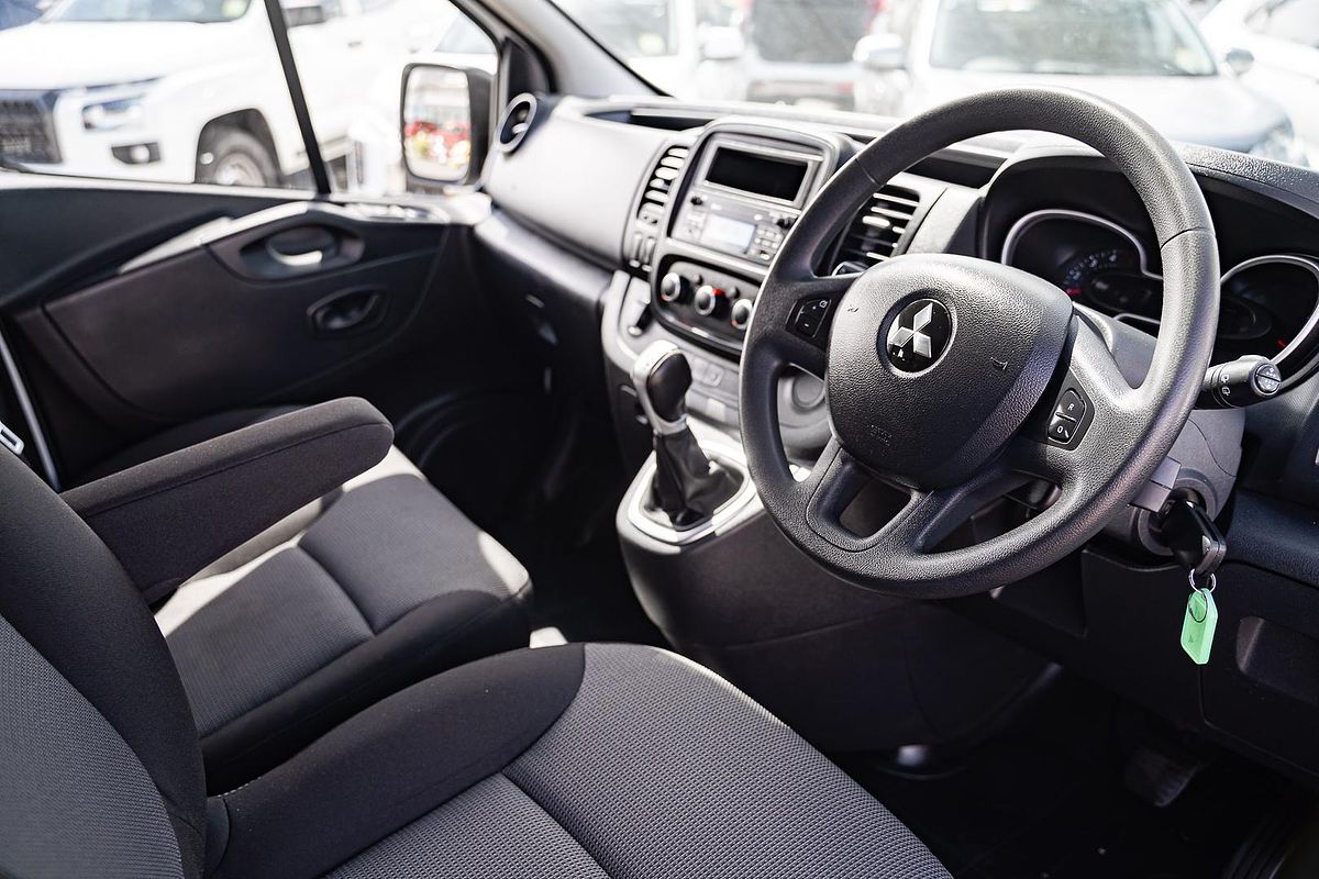 2020 Mitsubishi Express GLX SN LWB