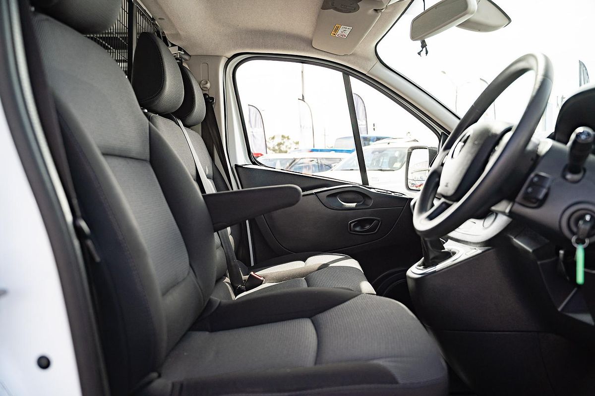 2020 Mitsubishi Express GLX SN LWB