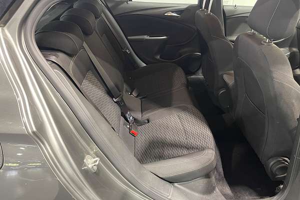 2019 Holden Astra R BK