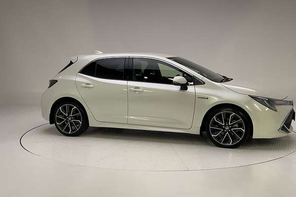 2019 Toyota Corolla ZR Hybrid ZWE211R