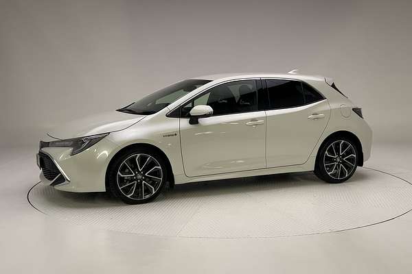 2019 Toyota Corolla ZR Hybrid ZWE211R