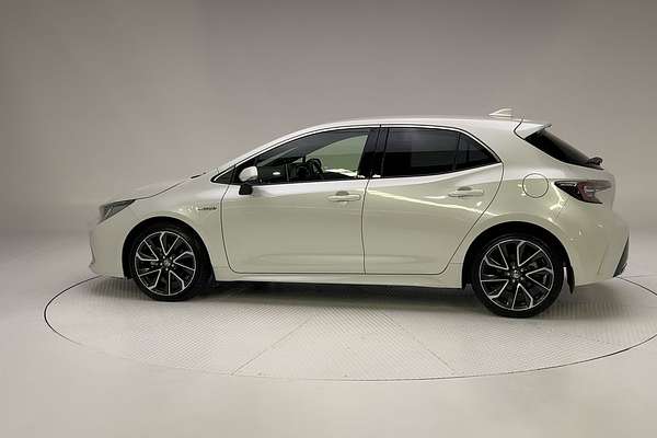 2019 Toyota Corolla ZR Hybrid ZWE211R