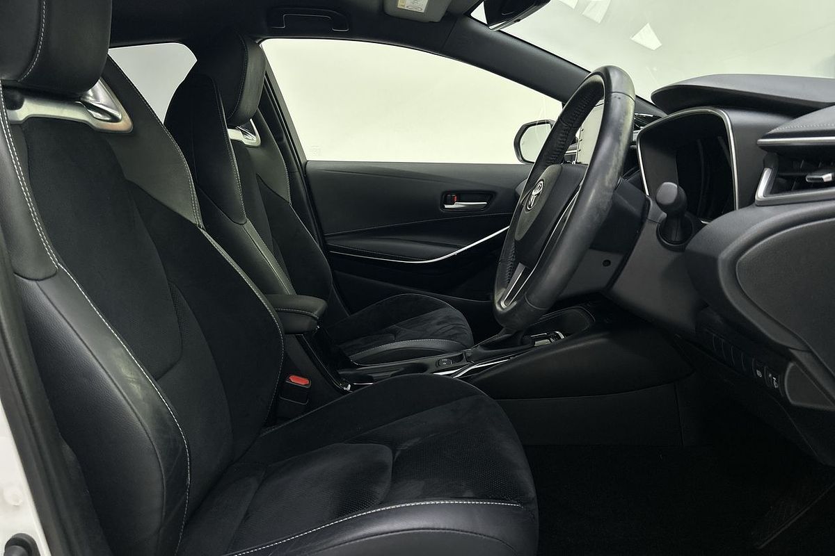 2019 Toyota Corolla ZR Hybrid ZWE211R