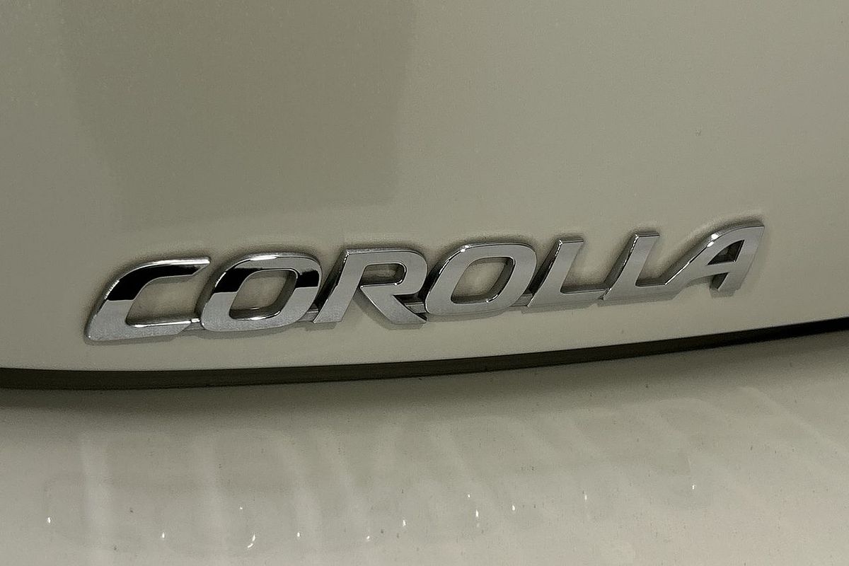 2019 Toyota Corolla ZR Hybrid ZWE211R