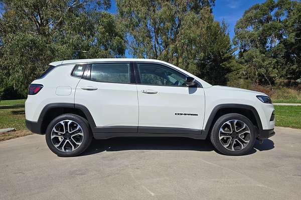 2023 Jeep Compass Limited M6