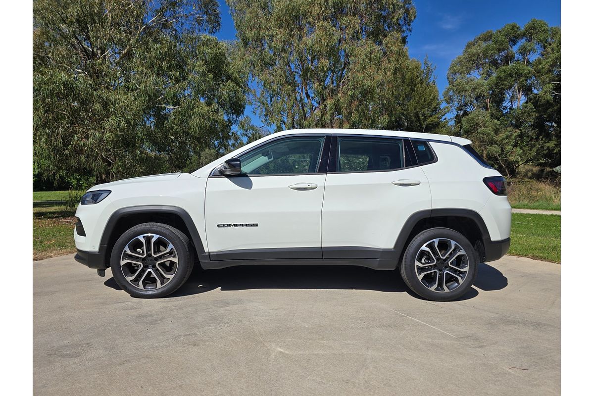 2023 Jeep Compass Limited M6