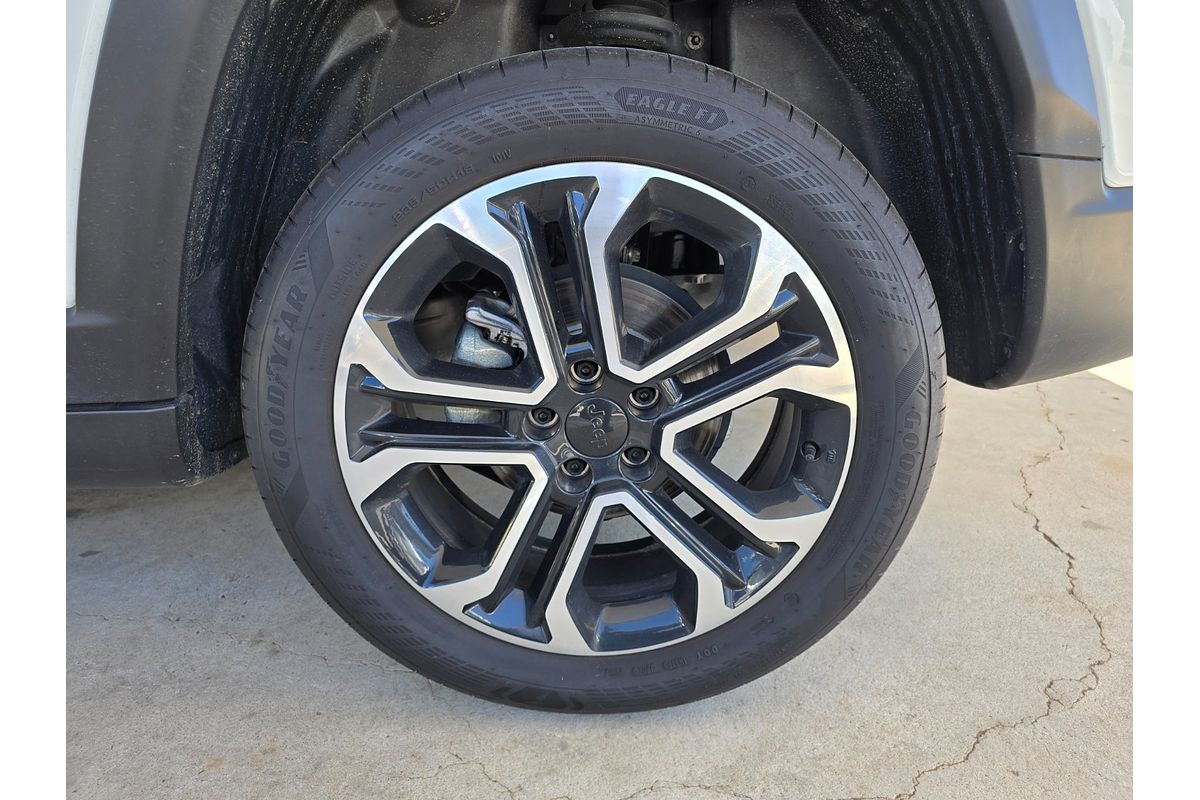 2023 Jeep Compass Limited M6