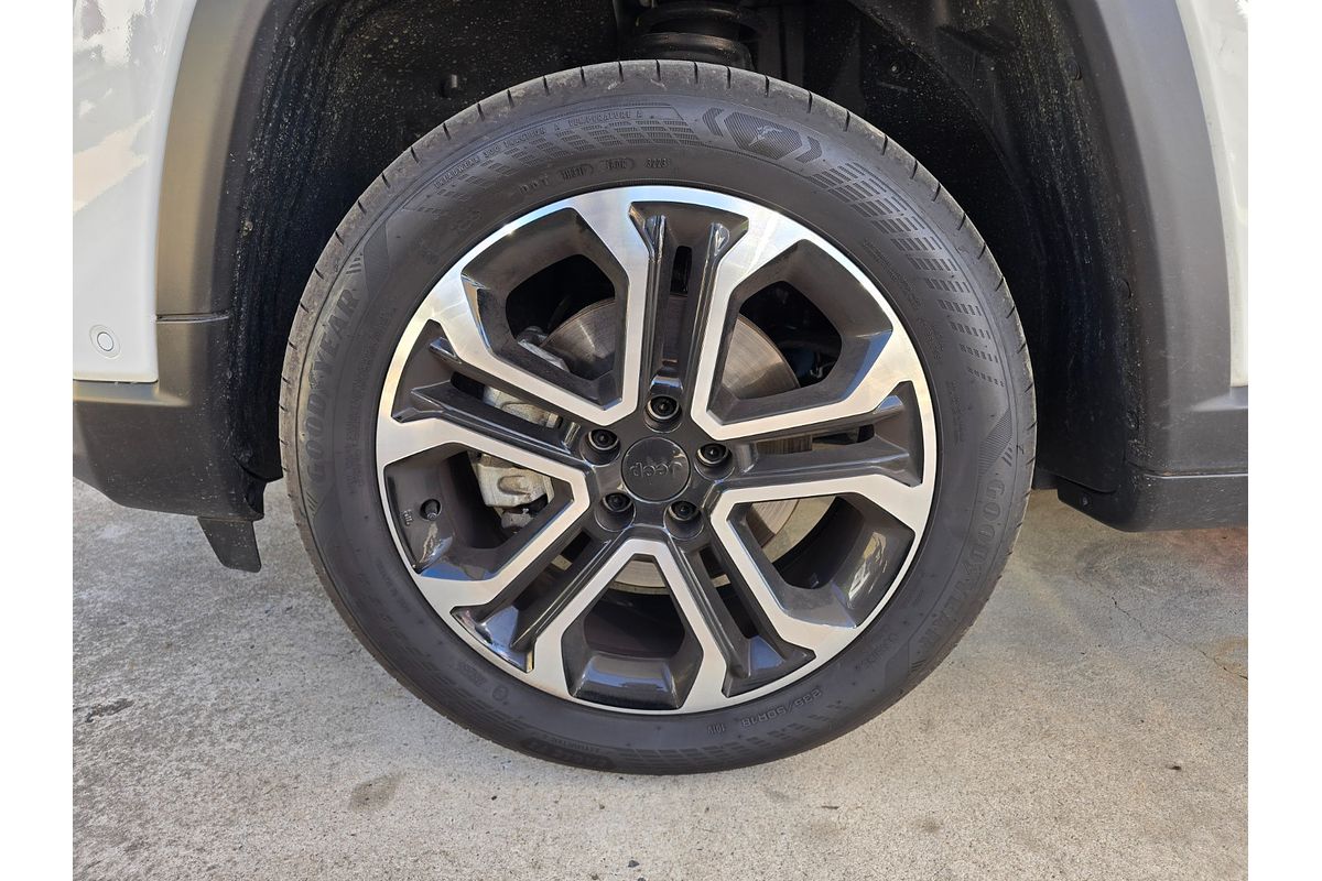 2023 Jeep Compass Limited M6