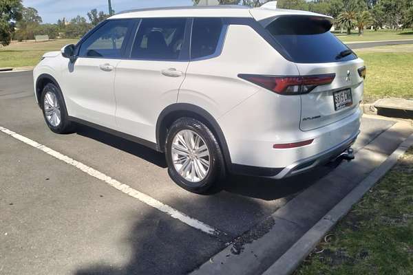 2021 Mitsubishi Outlander LS ZM