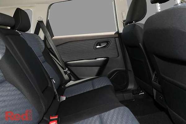 2025 Nissan X-TRAIL ST T33