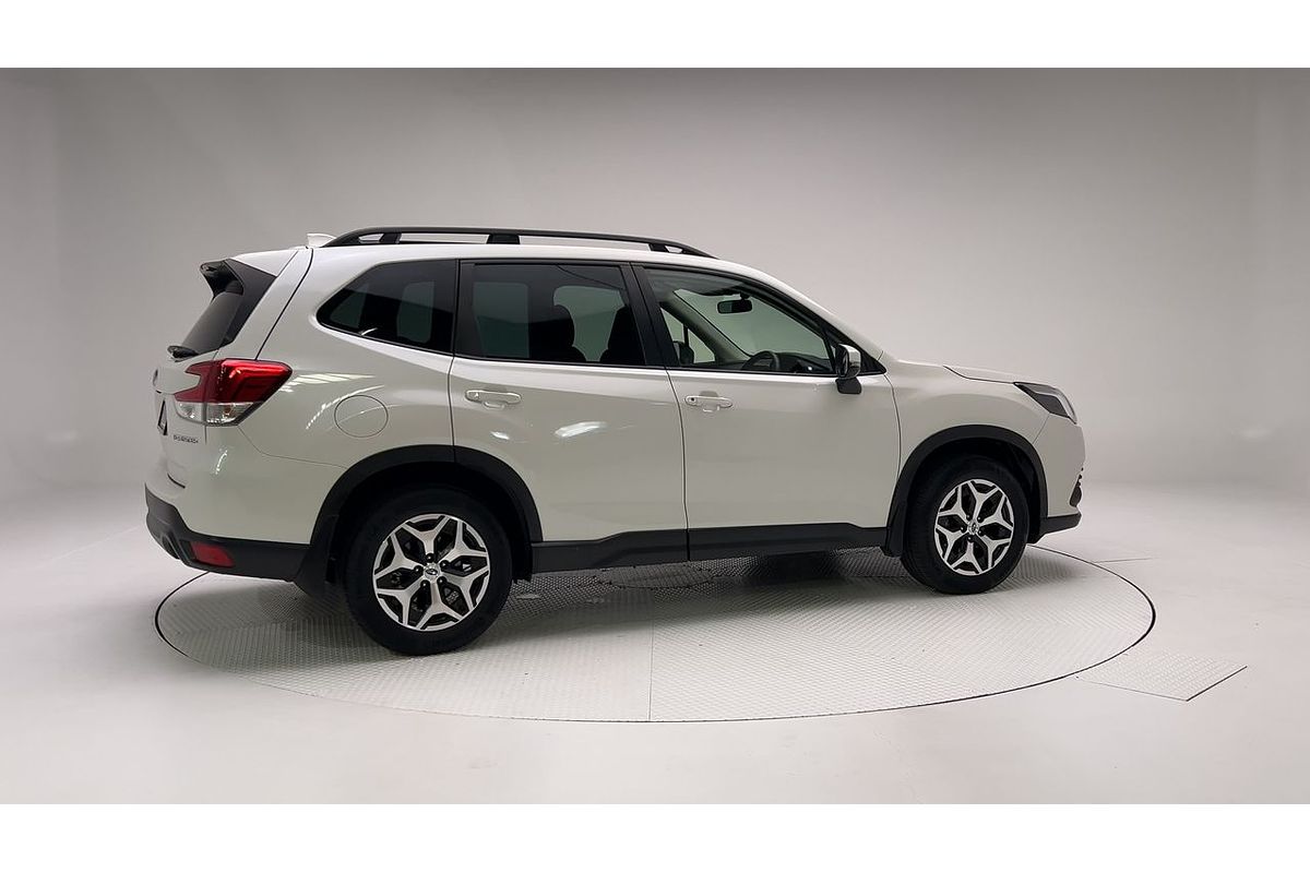 2022 Subaru Forester 2.5i S5