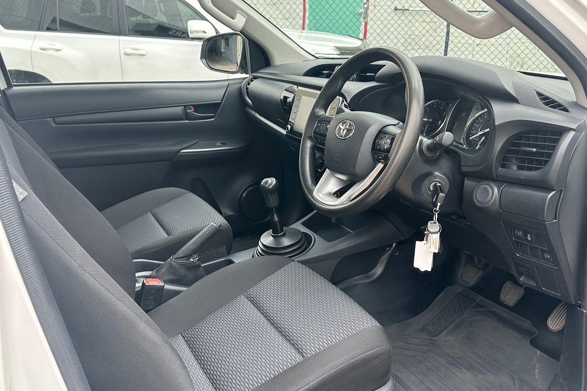 2022 Toyota Hilux Workmate GUN125R 4X4