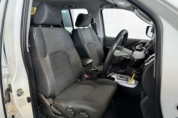 2012 Nissan Navara STX 550 4WD Auto 4X4