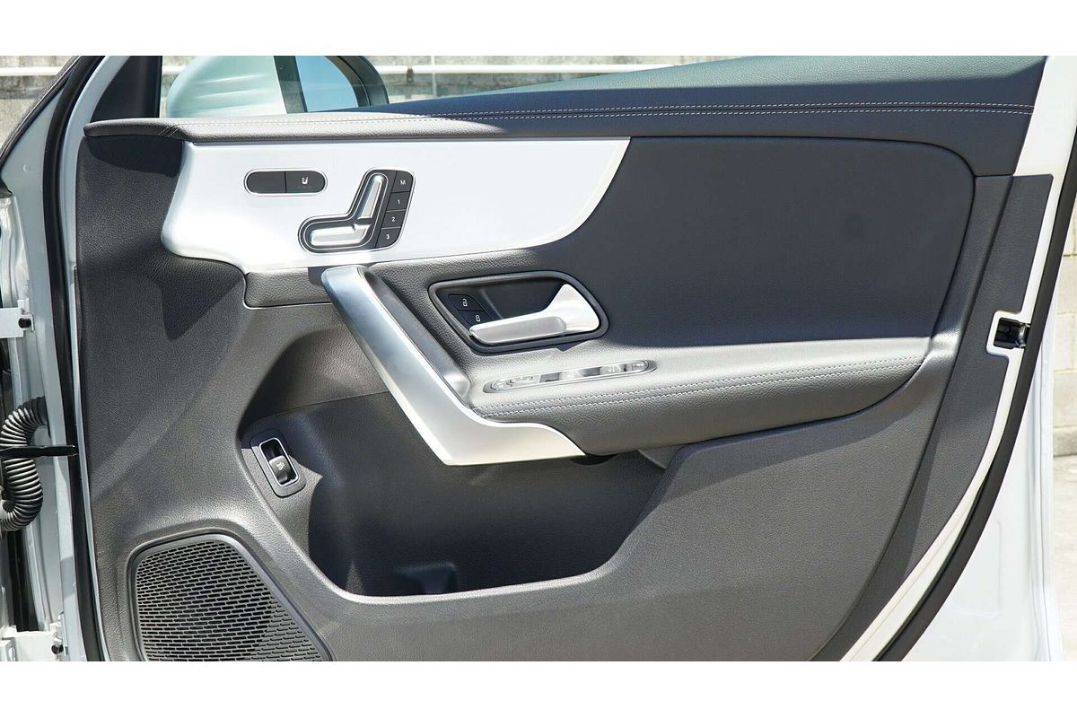 2024 Mercedes-Benz A-Class A250 V177