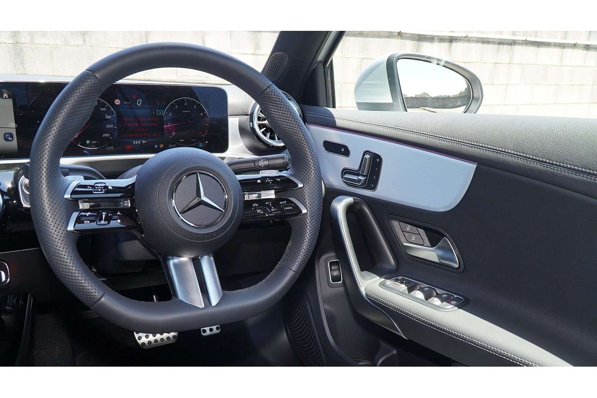 2024 Mercedes-Benz A-Class A250 V177