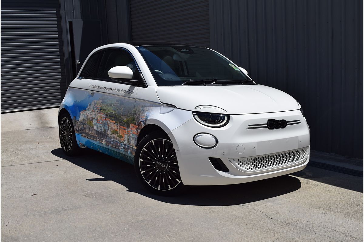 2023 Fiat 500e La Prima