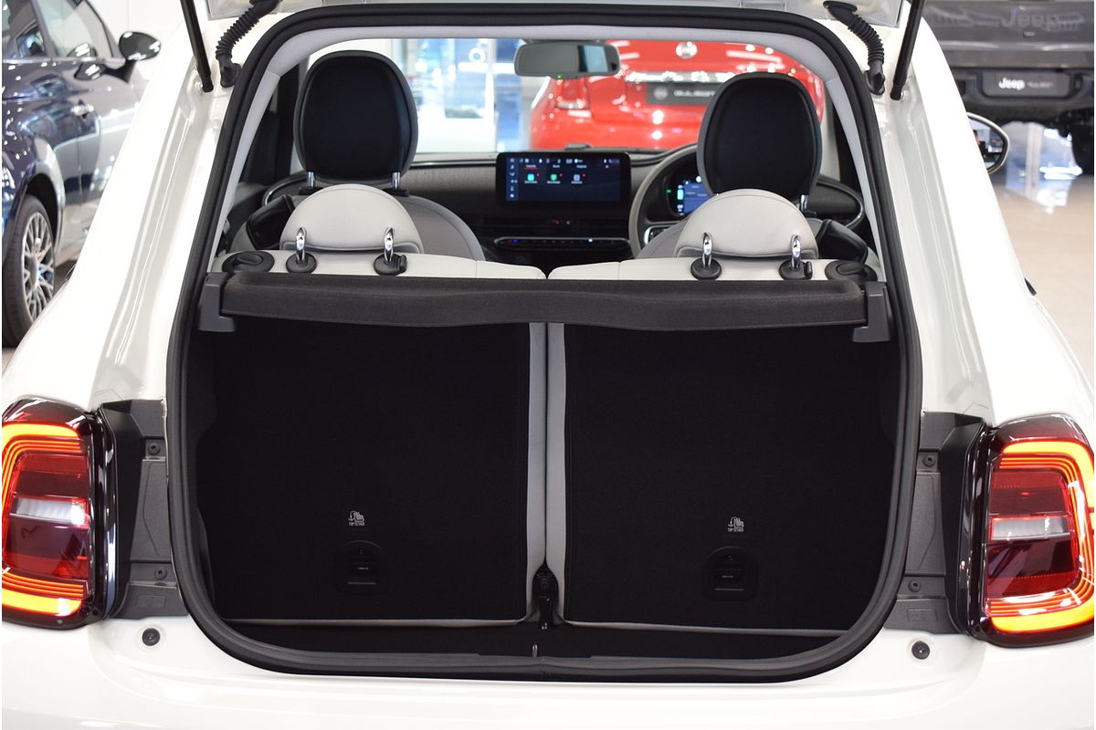 2023 Fiat 500e La Prima