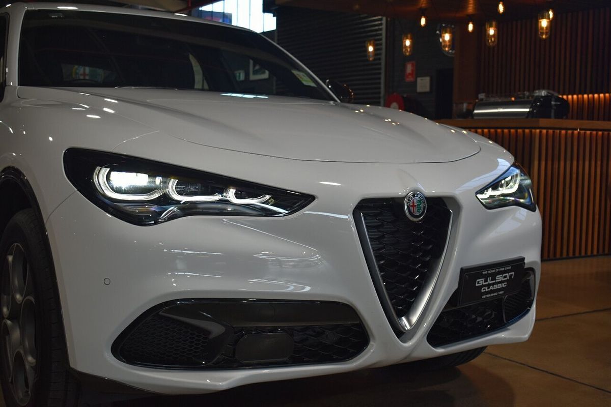 2023 Alfa Romeo Stelvio Ti Series 4