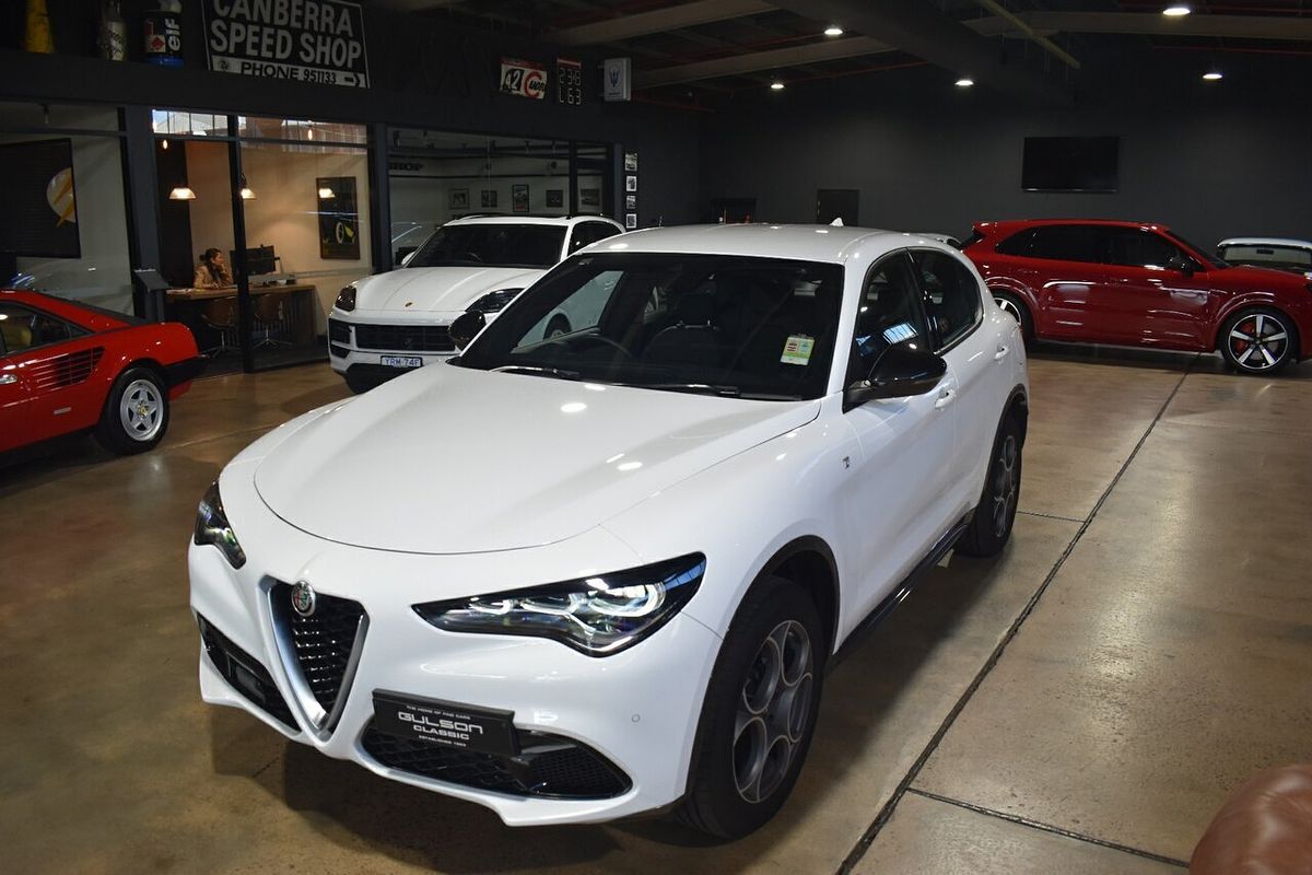 2023 Alfa Romeo Stelvio Ti Series 4