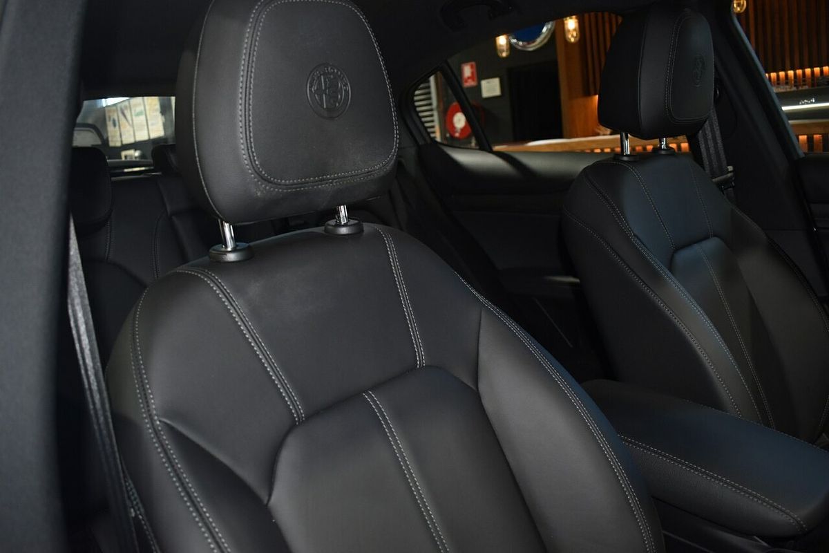 2023 Alfa Romeo Stelvio Ti Series 4