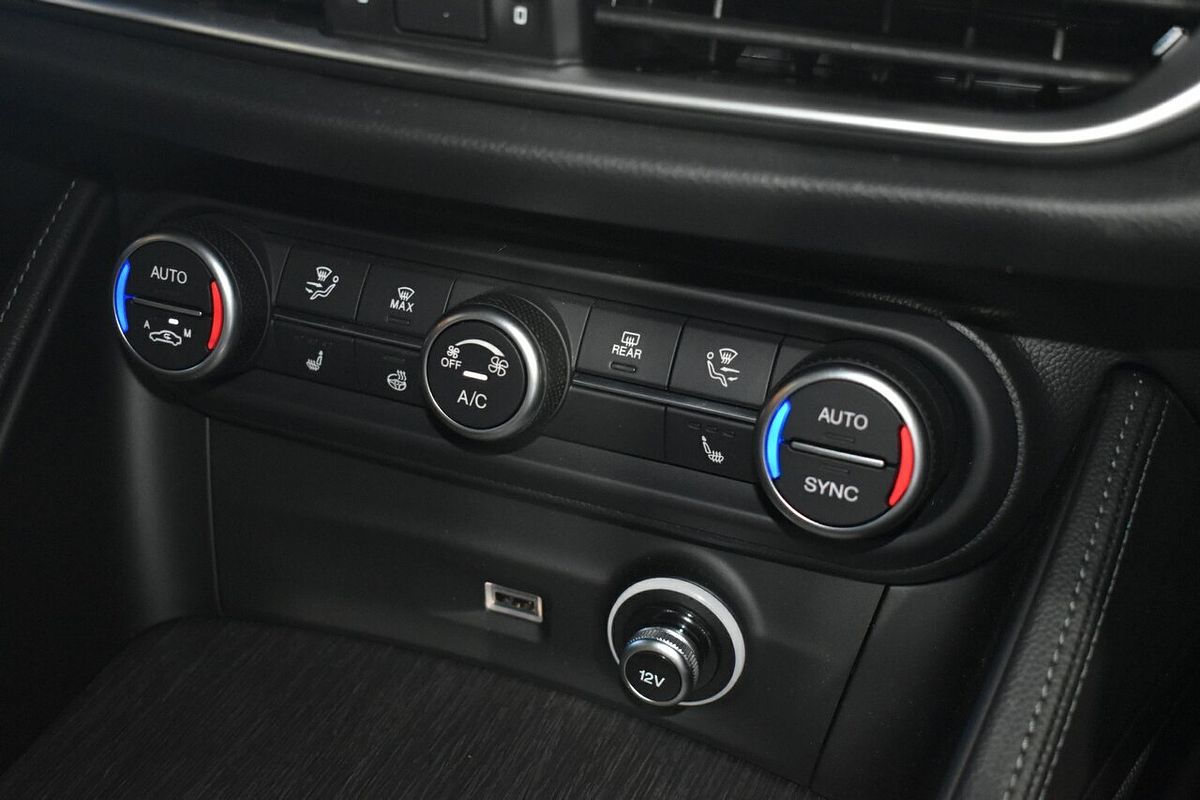 2023 Alfa Romeo Stelvio Ti Series 4