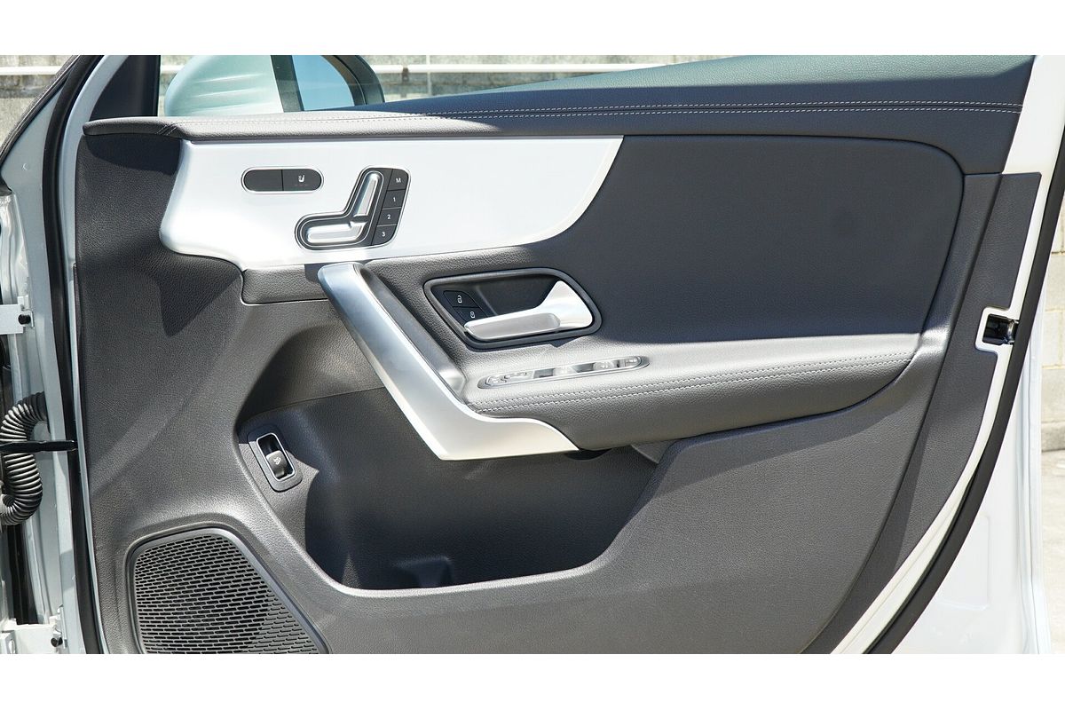 2024 Mercedes-Benz A-Class A250 V177