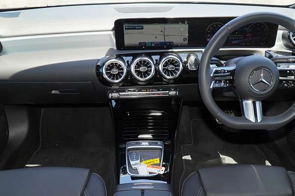 2024 Mercedes-Benz A-Class A250 V177