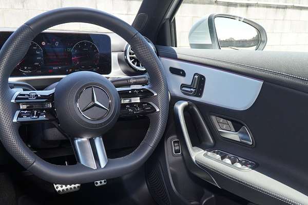 2024 Mercedes-Benz A-Class A250 V177