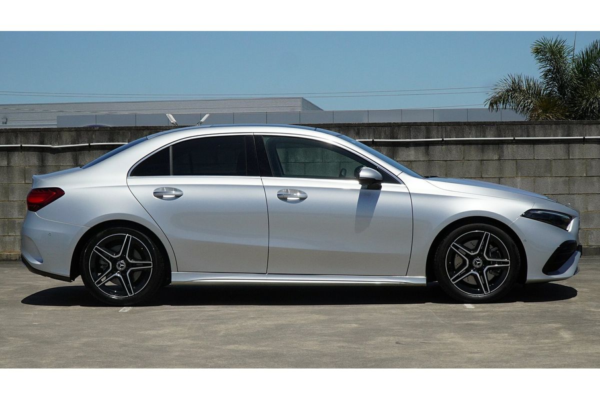 2024 Mercedes-Benz A-Class A250 V177