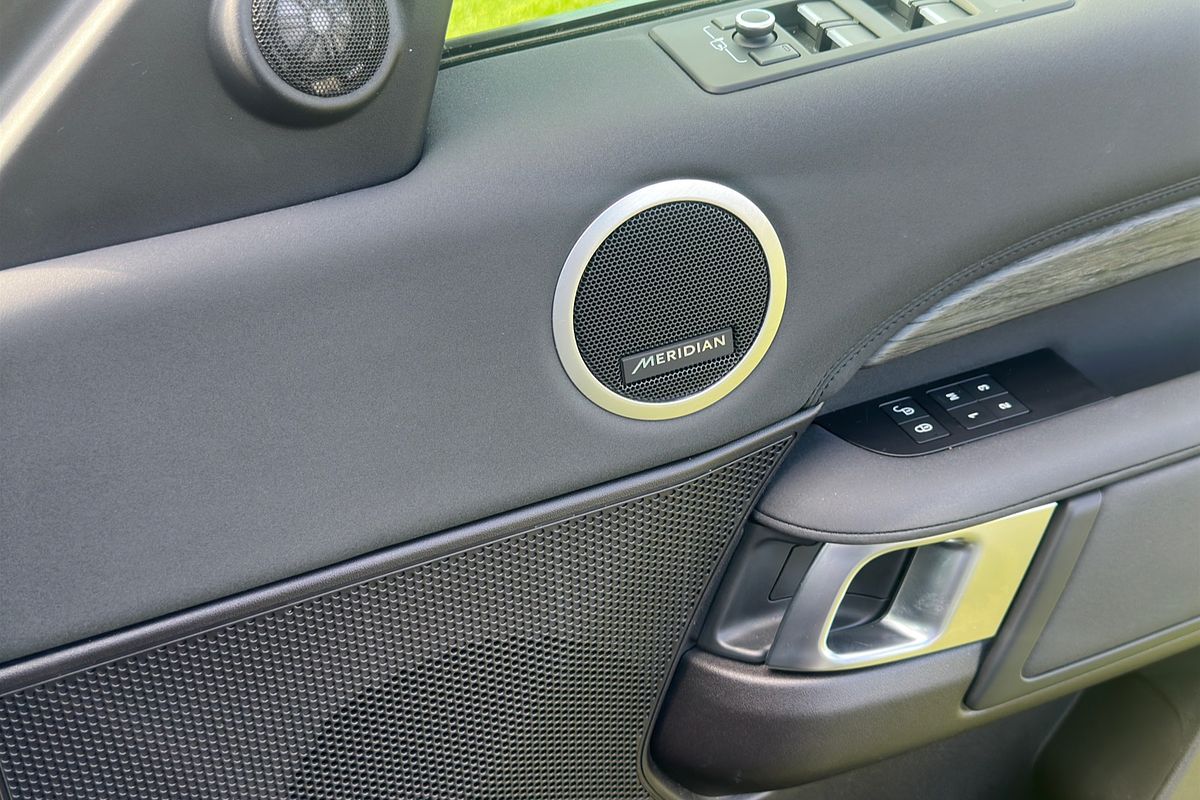 2018 Land Rover Discovery SD4 HSE Series 5