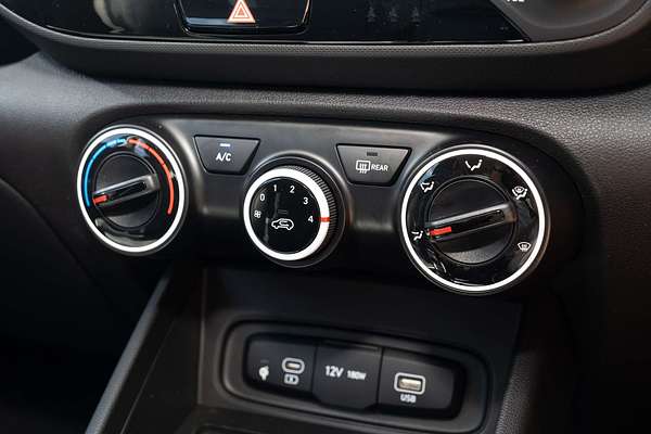 2024 Hyundai Venue Active QX.V5