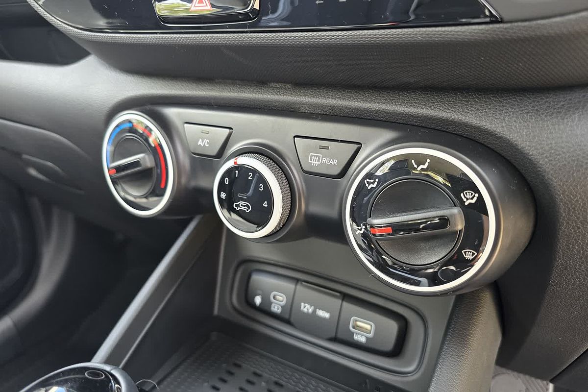 2025 Hyundai Venue Active QX.V5
