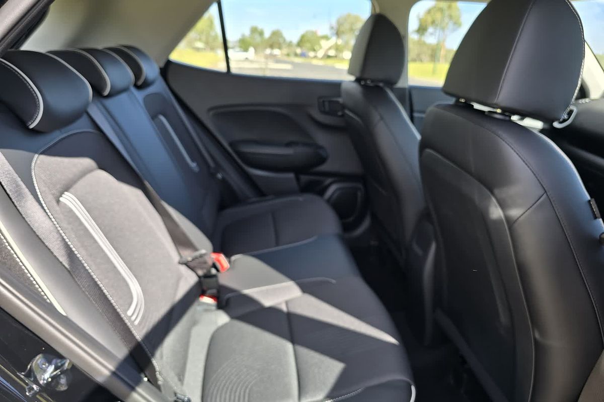 2025 Hyundai Venue Active QX.V5