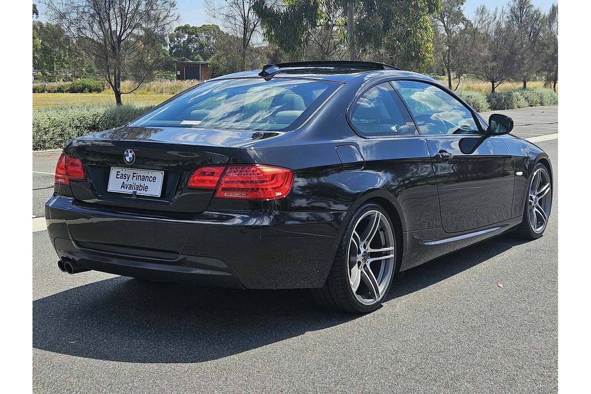 2011 BMW 325i E92 MY11