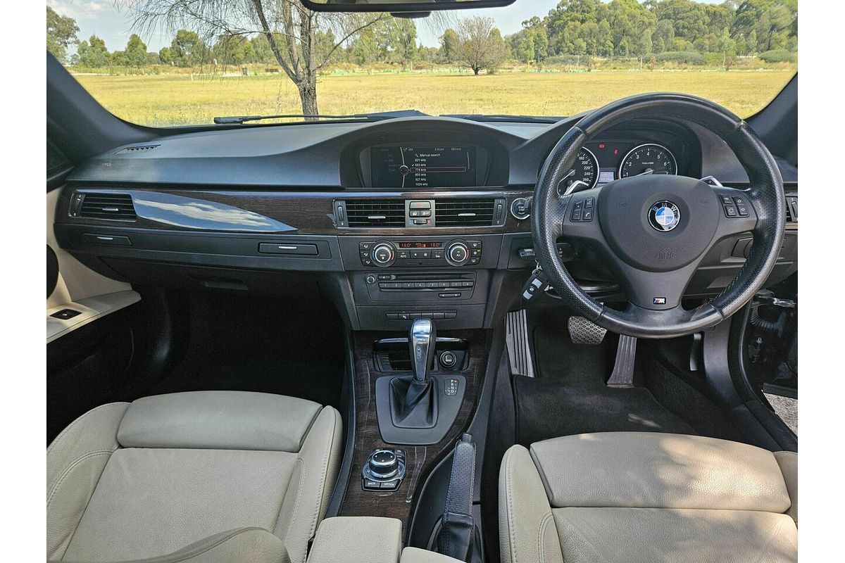 2011 BMW 325i E92 MY11