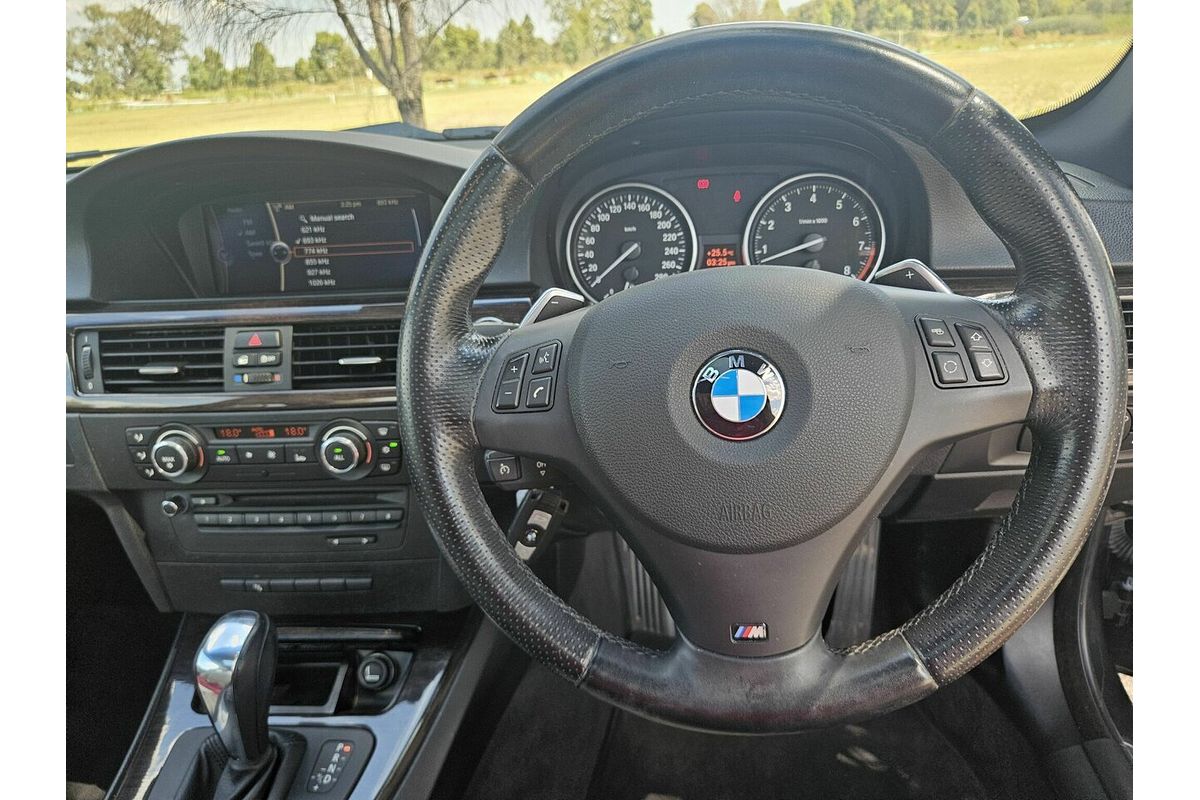 2011 BMW 325i E92 MY11